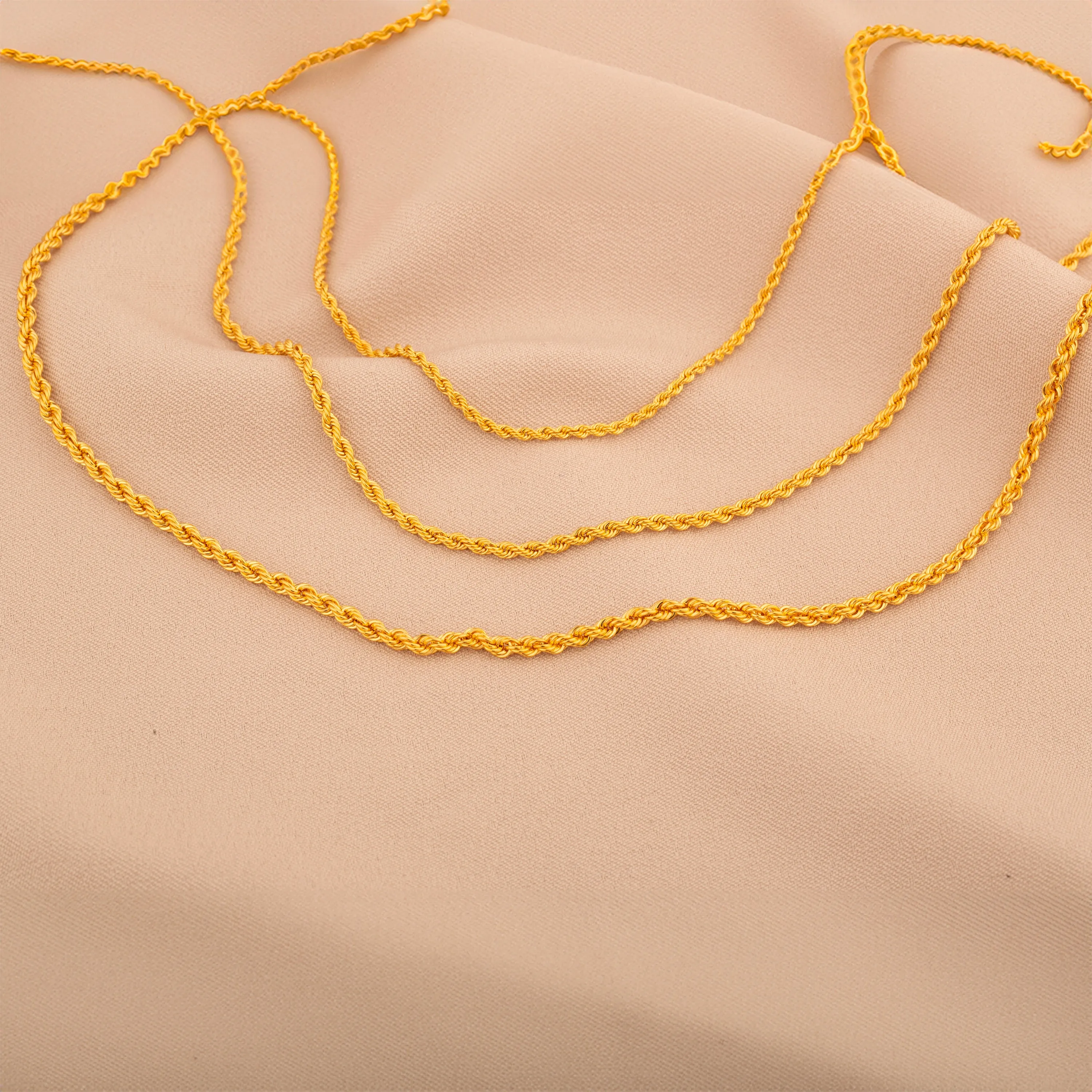 14K Gold Rope Chain Necklace - Elegance in Twisted Design