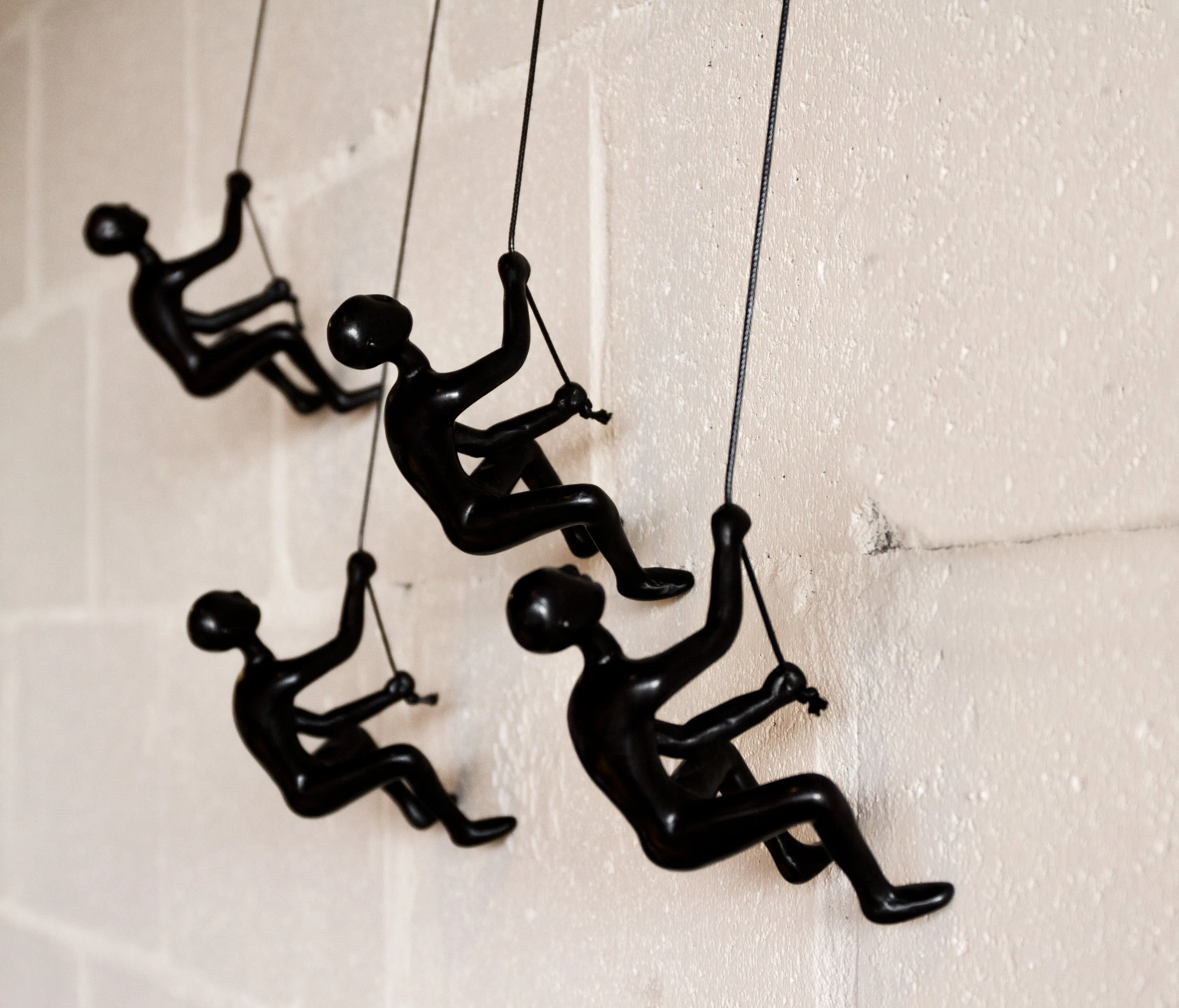 Climbing Man Classic Wall-Art Sculpture | 4-Pack | Black