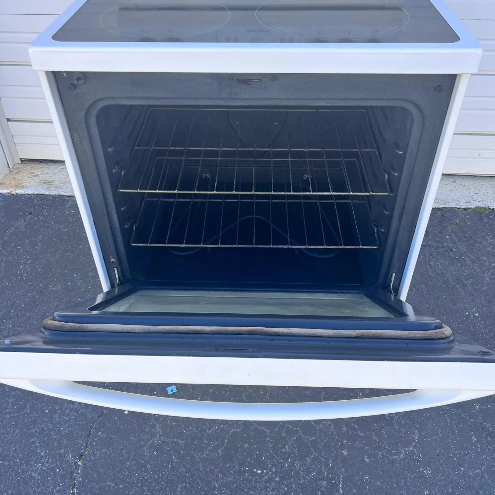 Frigidaire Electric Stove