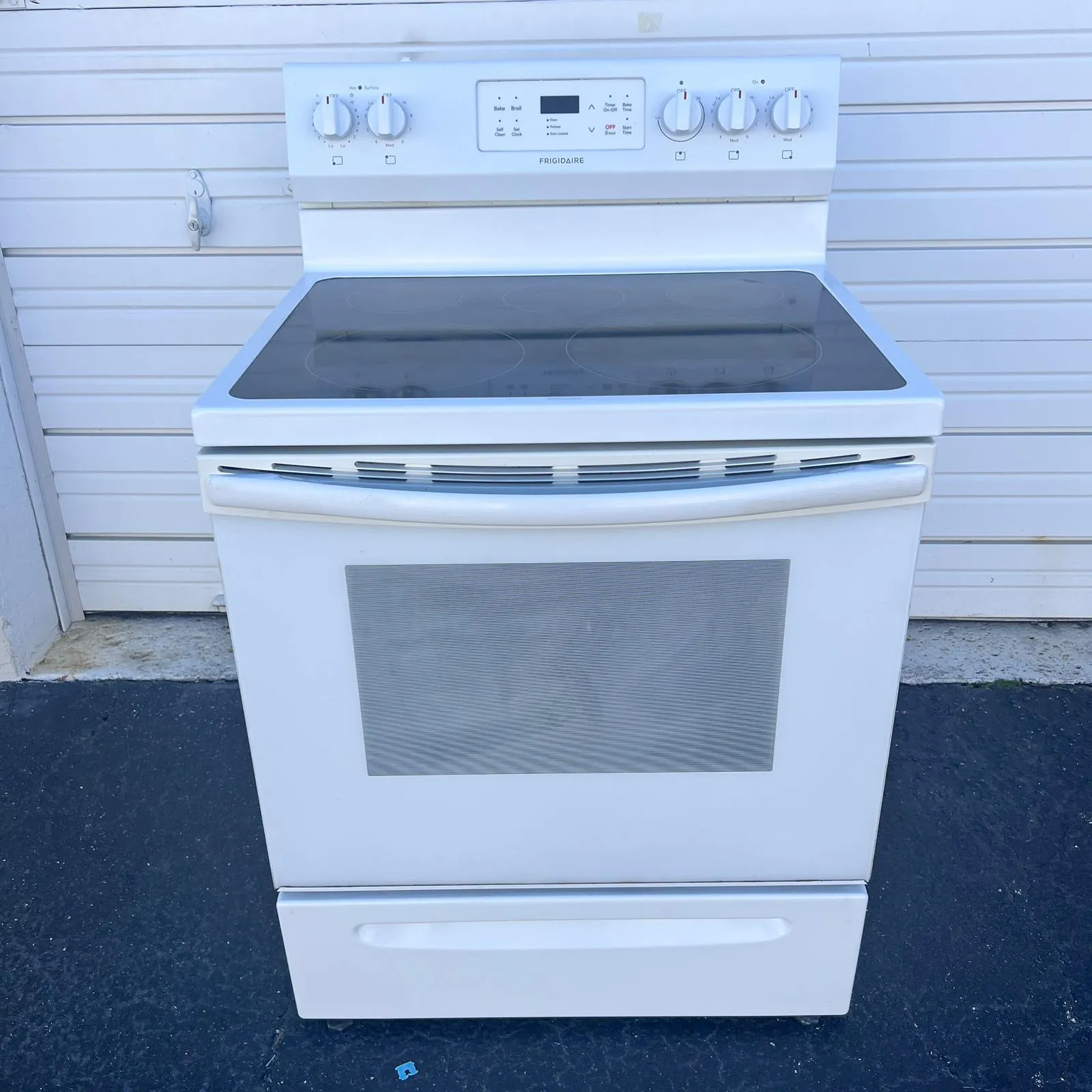 Frigidaire Electric Stove