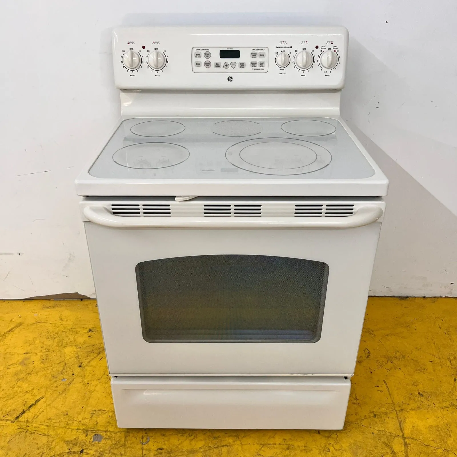 GE Electric Stove