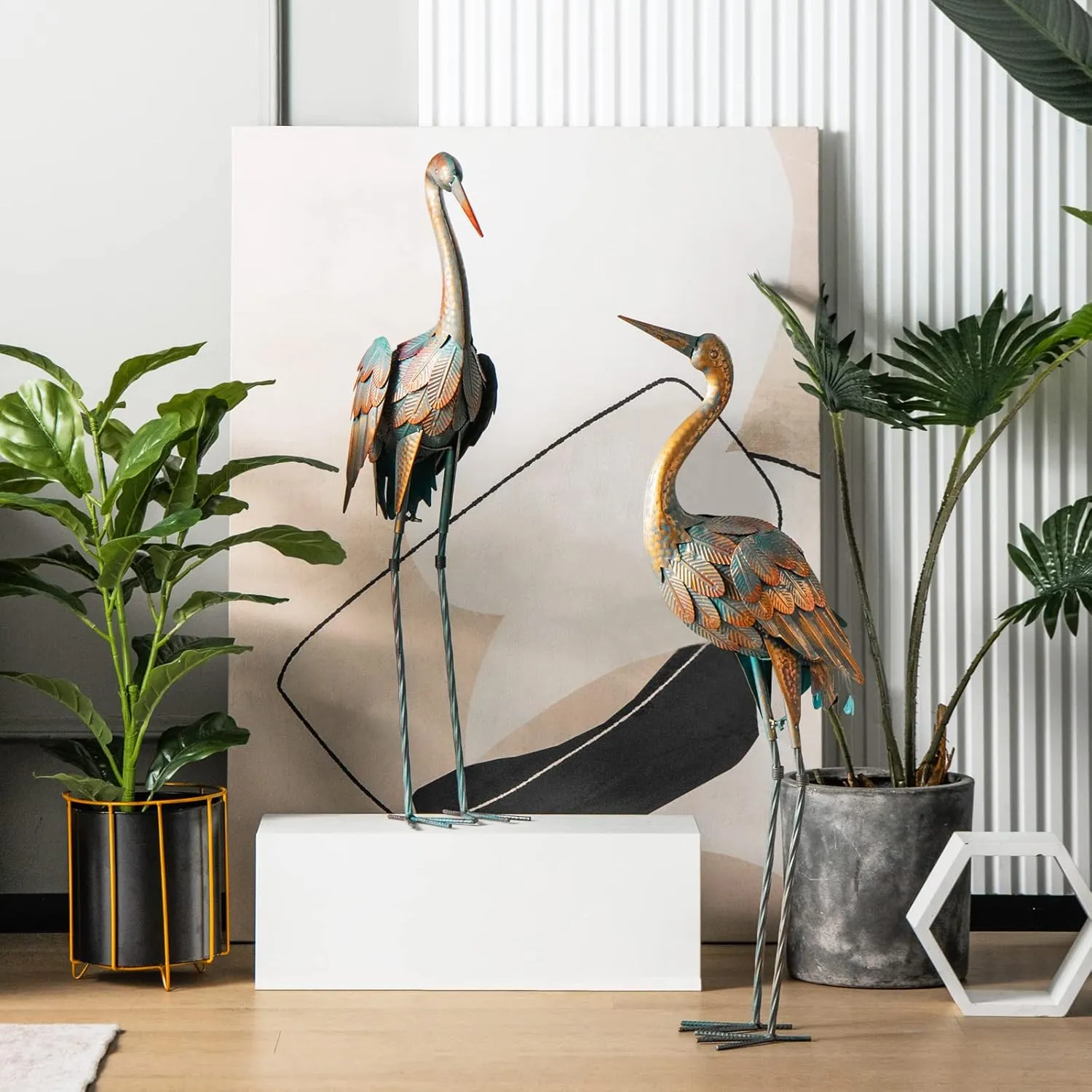 Giantex Crane Garden Statues Set of 2, Standing Metal Crane Sculptures Bird Ornament Yard Decorations for Lawn Backyard Porch Patio Outdoor Decor, with 4 U-Shaped Stakes (Crane)