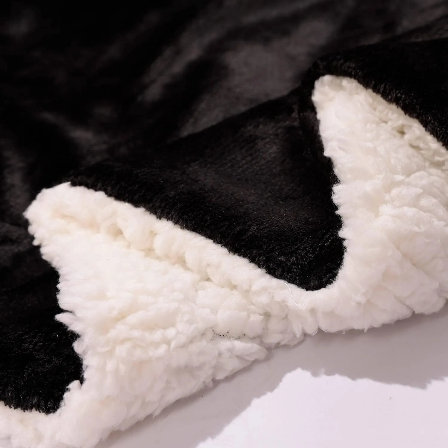 NANPIPER Fleece Blanket Sherpa Throw,Soft Fuzzy Blankets for Couch,Black 50"x60"