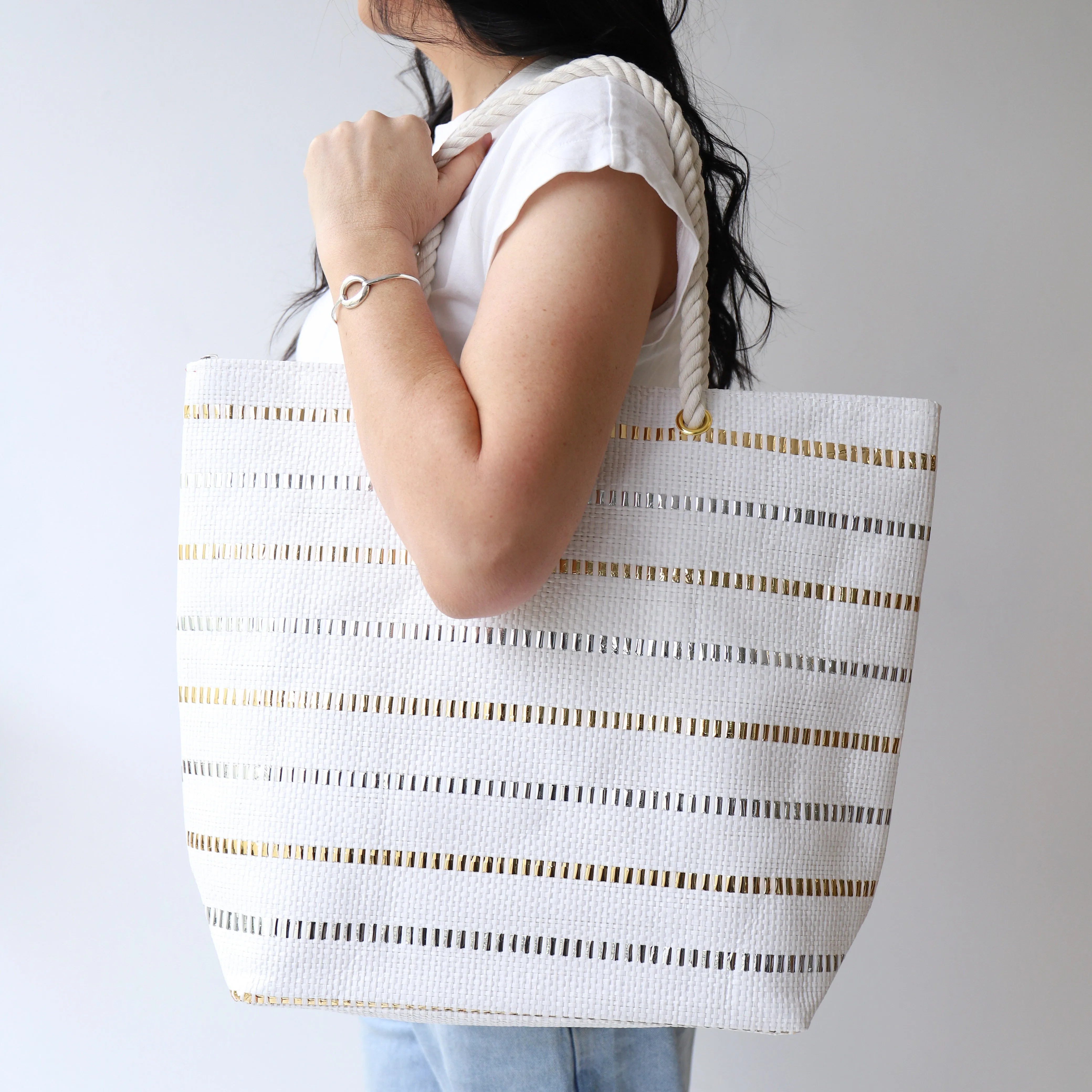 PAVLINA White and Metallic