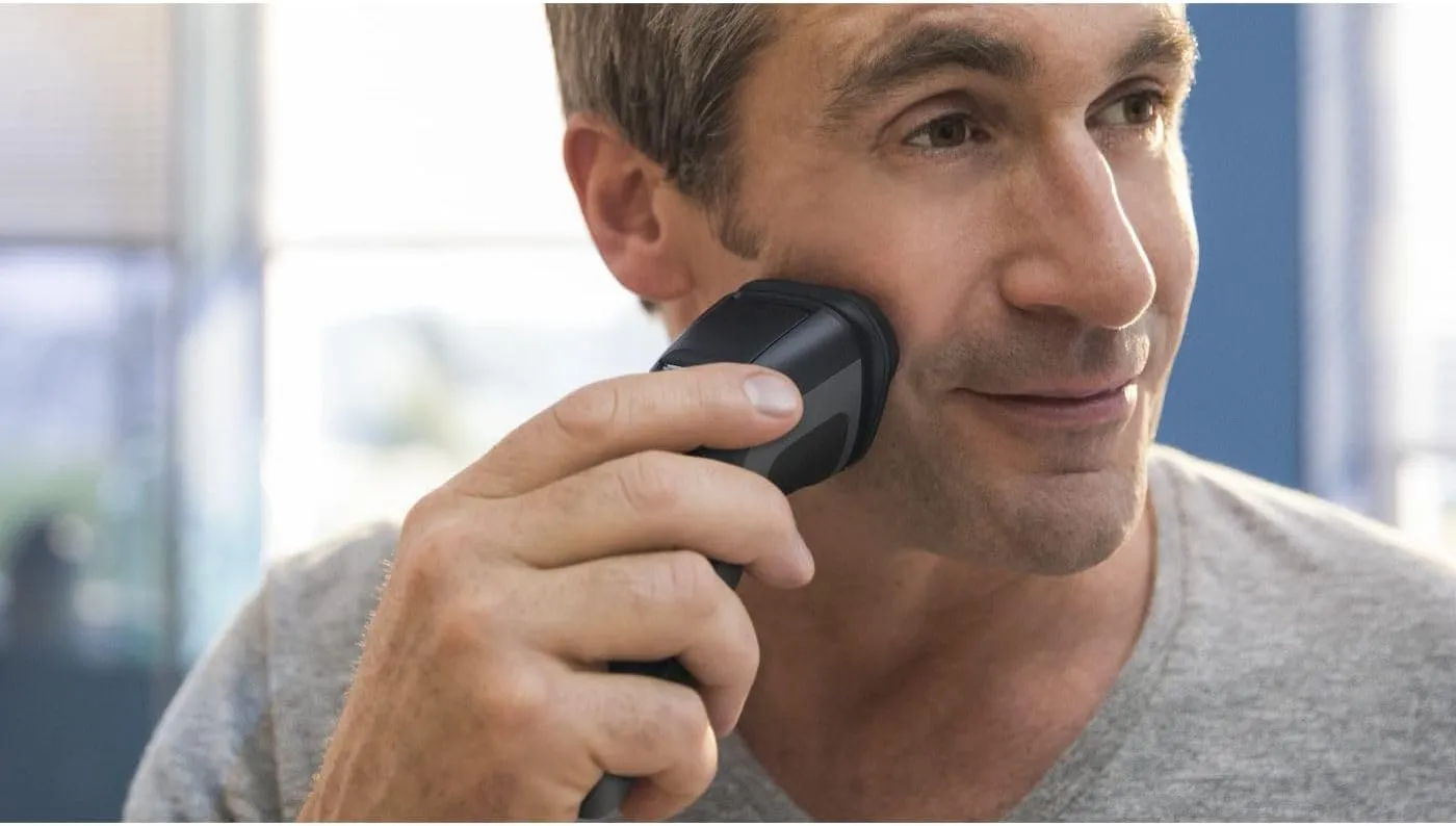 Philips Norelco Shaver 2300 Rechargeable Electric Shaver with PopUp Trimmer, S1211/81