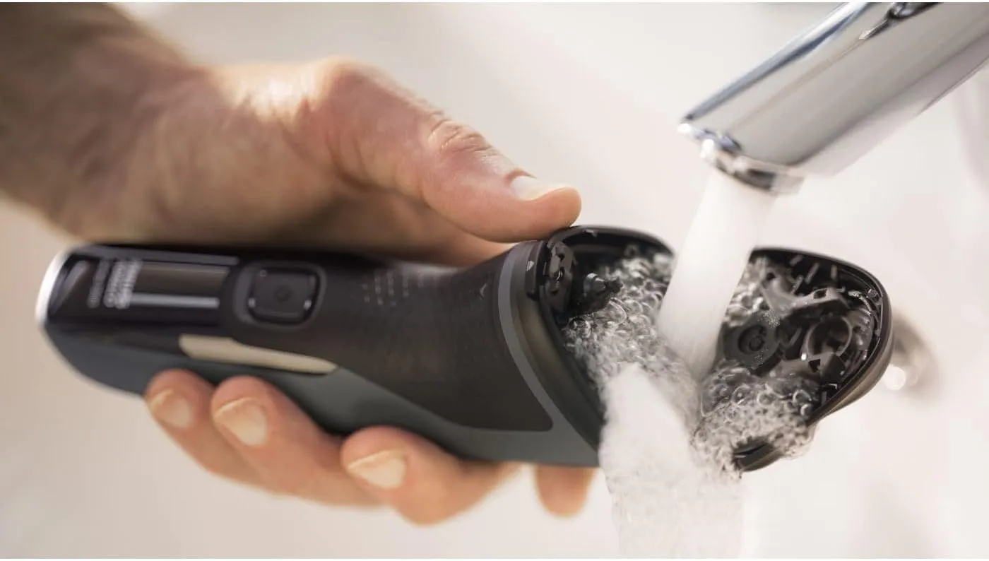 Philips Norelco Shaver 2300 Rechargeable Electric Shaver with PopUp Trimmer, S1211/81