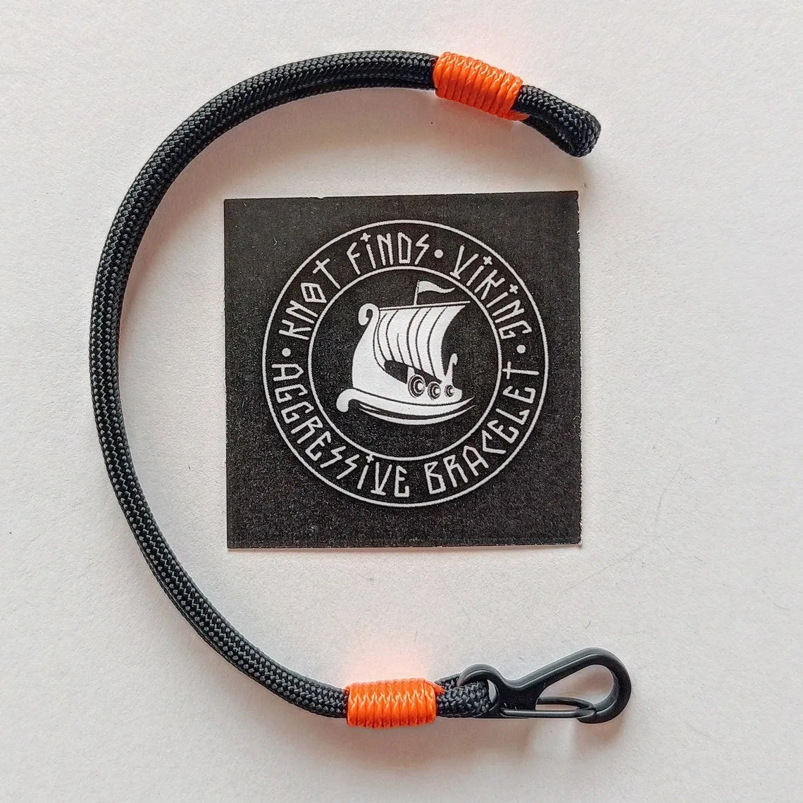 Racing driver bracelet. Paracord and carabiner bracelet. Unloading camp. Extreme durable. Bangle rope.