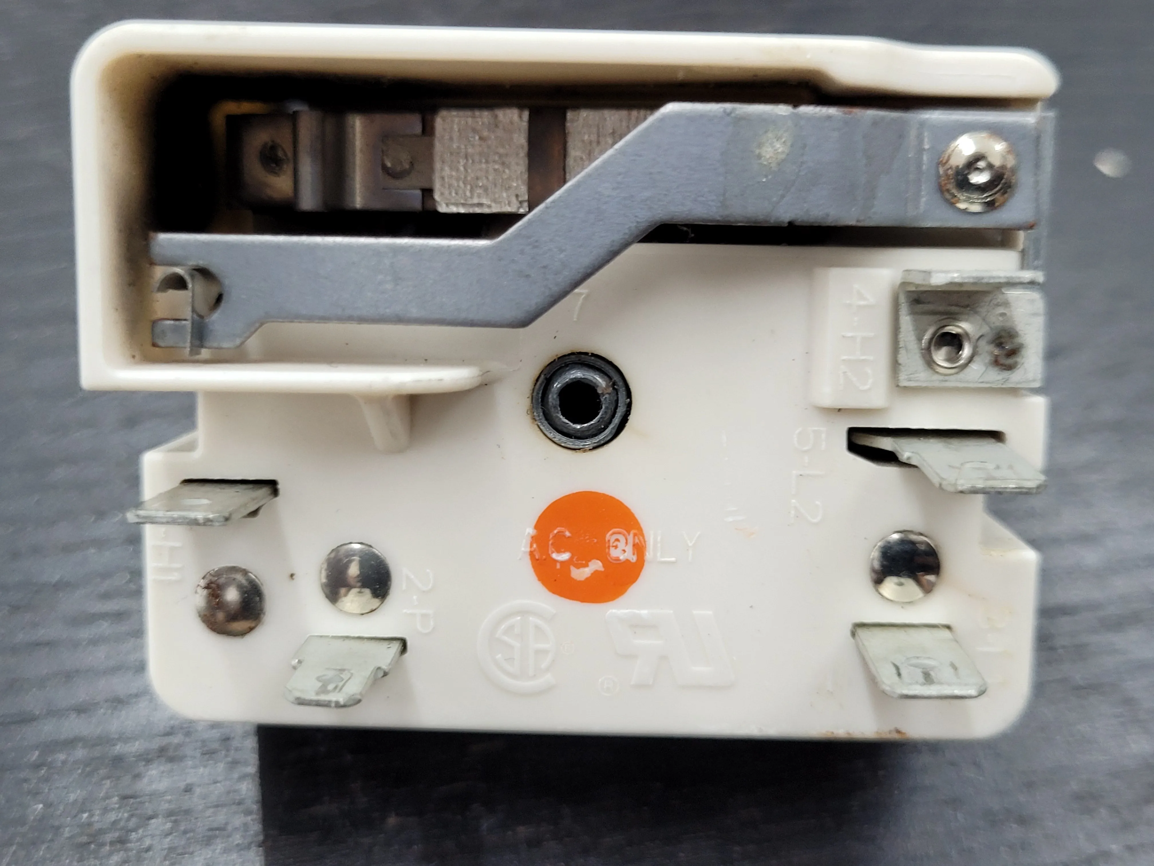 Whirlpool Range Surface Element Control Switch W10600015 (replaces W11162115)